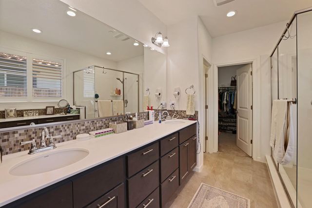 2708 Chardonnay Ln, Lodi, CA 95242