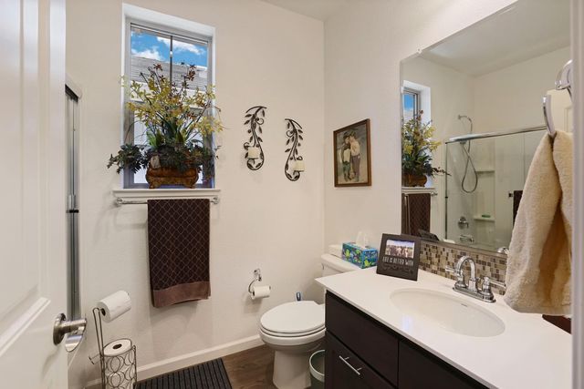 2708 Chardonnay Ln, Lodi, CA 95242