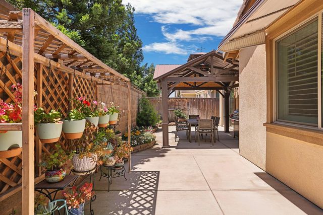 2708 Chardonnay Ln, Lodi, CA 95242