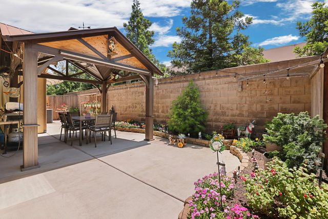 2708 Chardonnay Ln, Lodi, CA 95242