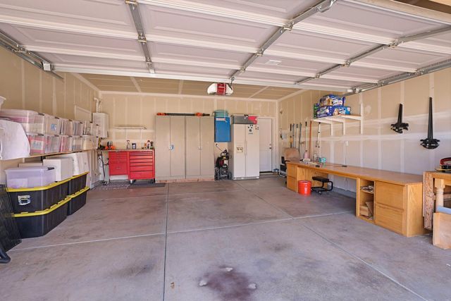 2708 Chardonnay Ln, Lodi, CA 95242