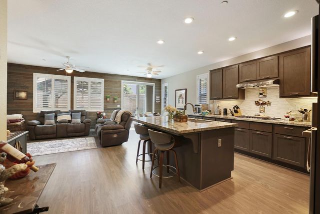 2708 Chardonnay Ln, Lodi, CA 95242