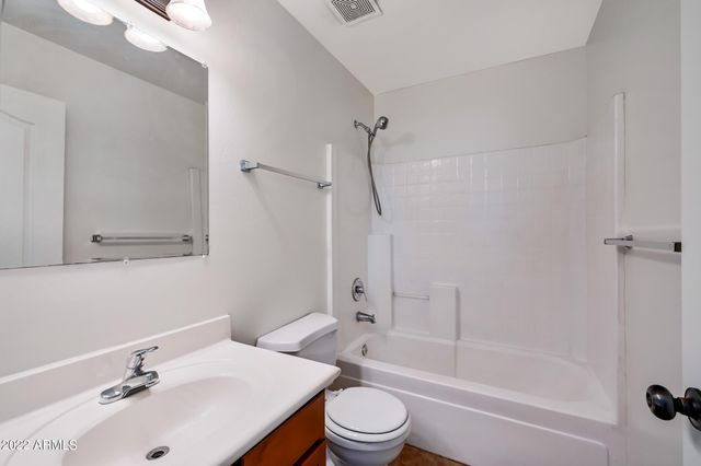 2419 W VISTA Avenue 3, Phoenix, AZ 85021