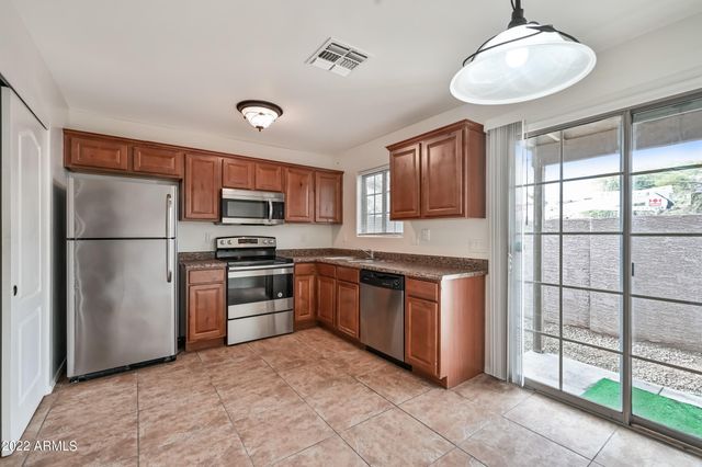 2419 W VISTA Avenue 3, Phoenix, AZ 85021