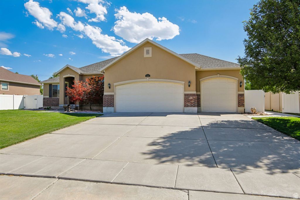 1317 W 2340 N, Clinton, UT 84015 — photo 3