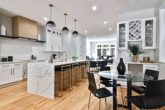 4602 N Springfield Avenue, Chicago, IL 60625