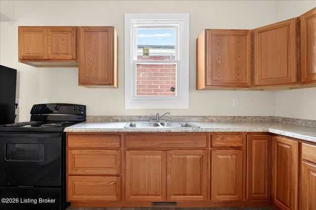 4021 Sunset Ave, Louisville, KY 40211