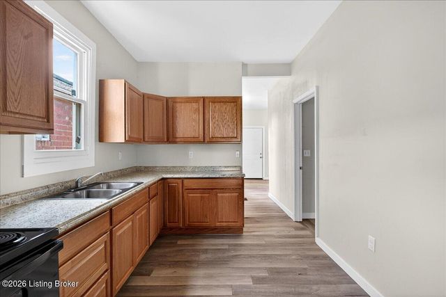 4021 Sunset Ave, Louisville, KY 40211