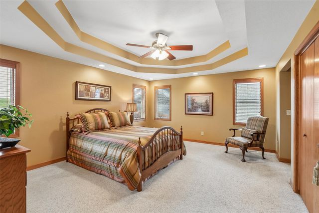 512 E 28th Street S, Newton, IA 50208