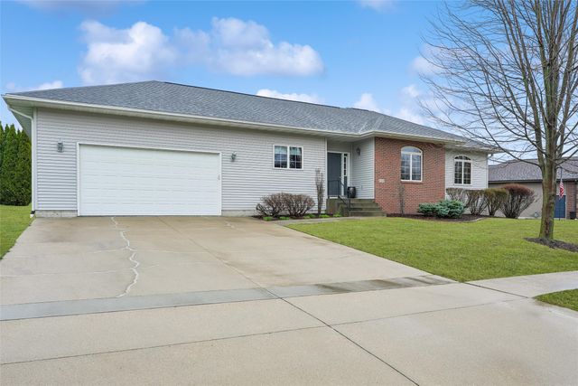 512 E 28th Street S, Newton, IA 50208
