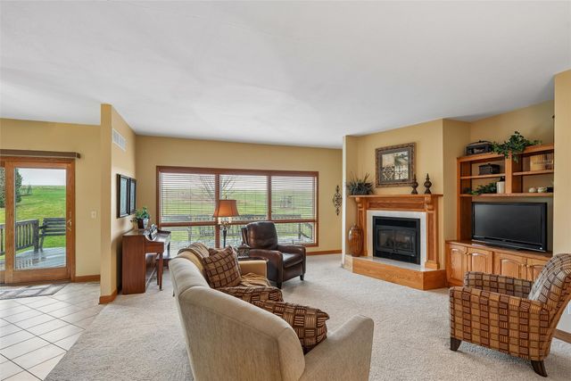 512 E 28th Street S, Newton, IA 50208