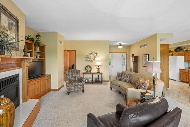 512 E 28th Street S, Newton, IA 50208