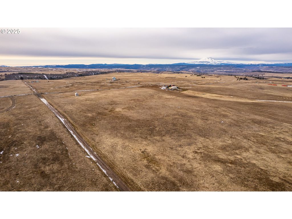 969 FINN RIDGE Rd, Centerville, WA 98613