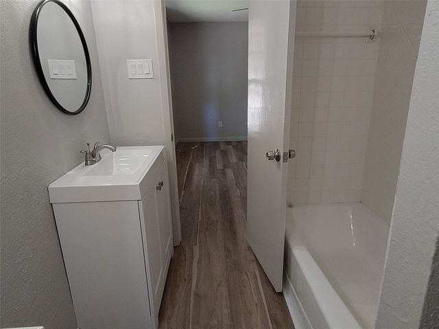 1611 Cindy Court, Arlington, TX 76012