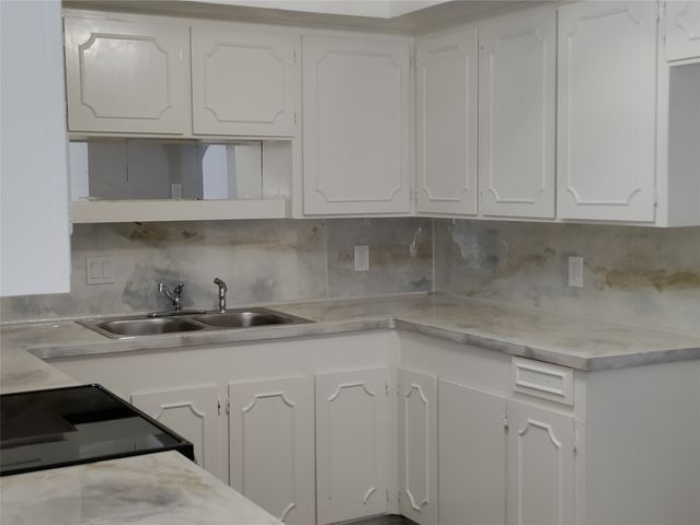 1611 Cindy Court, Arlington, TX 76012