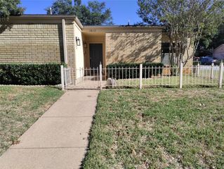 1611 Cindy Court, Arlington, TX 76012