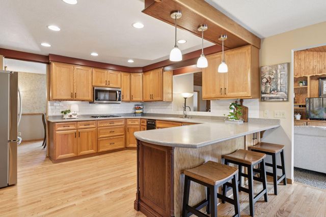 4838 Crown Lane, Woodbury, MN 55129