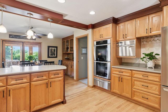 4838 Crown Lane, Woodbury, MN 55129