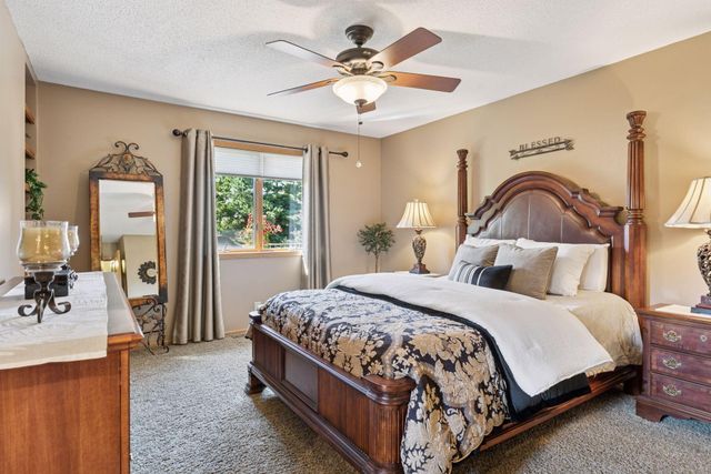 4838 Crown Lane, Woodbury, MN 55129