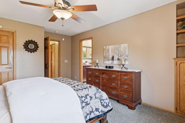 4838 Crown Lane, Woodbury, MN 55129