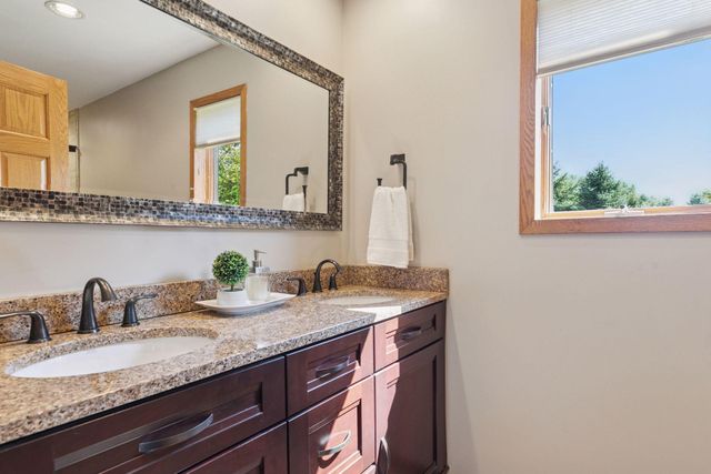 4838 Crown Lane, Woodbury, MN 55129