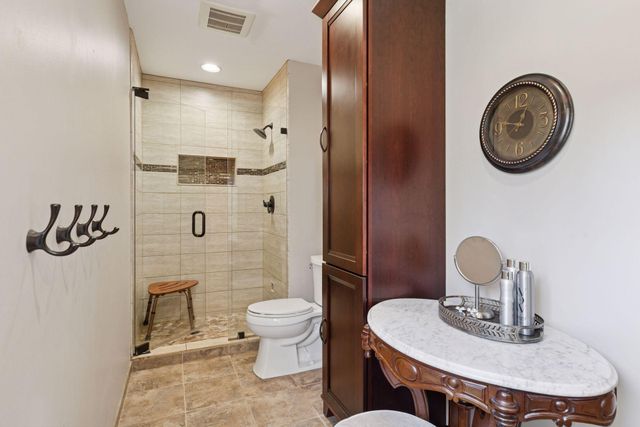 4838 Crown Lane, Woodbury, MN 55129