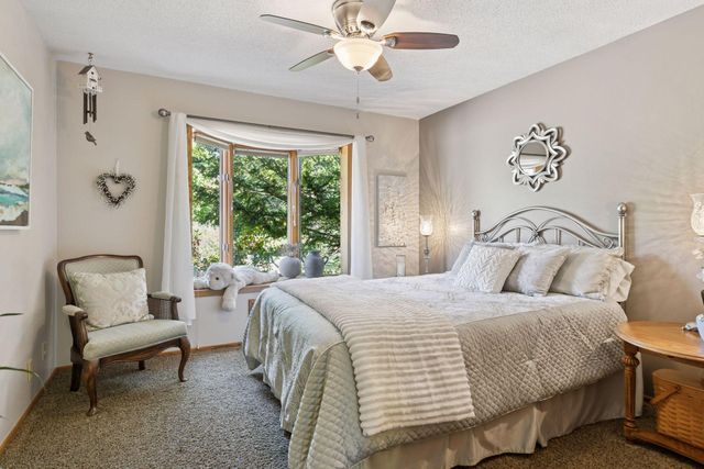 4838 Crown Lane, Woodbury, MN 55129