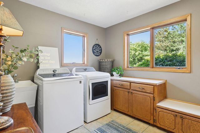 4838 Crown Lane, Woodbury, MN 55129