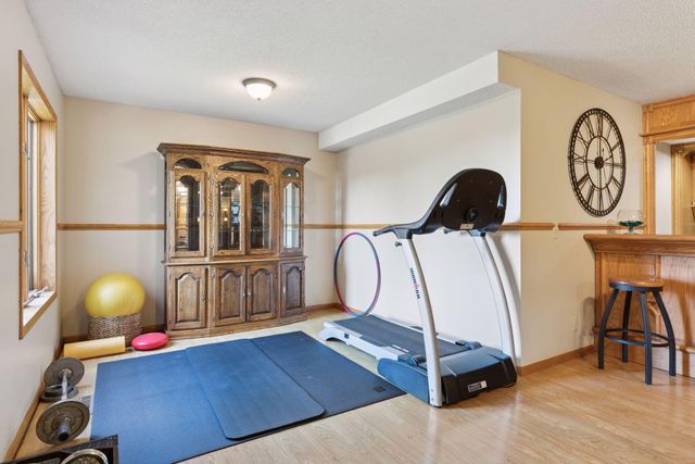 4838 Crown Lane, Woodbury, MN 55129