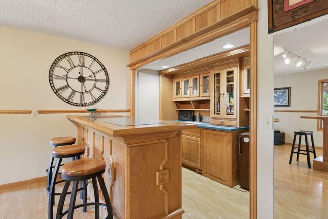 4838 Crown Lane, Woodbury, MN 55129