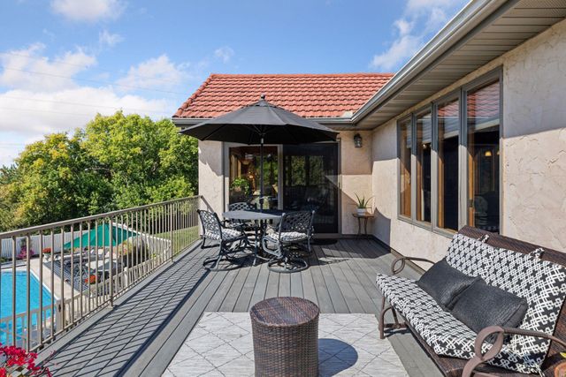 4838 Crown Lane, Woodbury, MN 55129