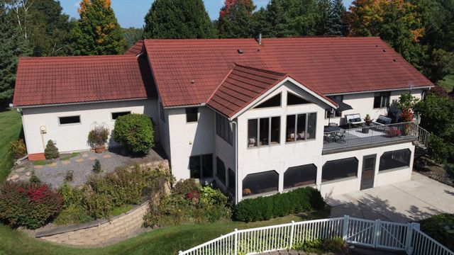 4838 Crown Lane, Woodbury, MN 55129