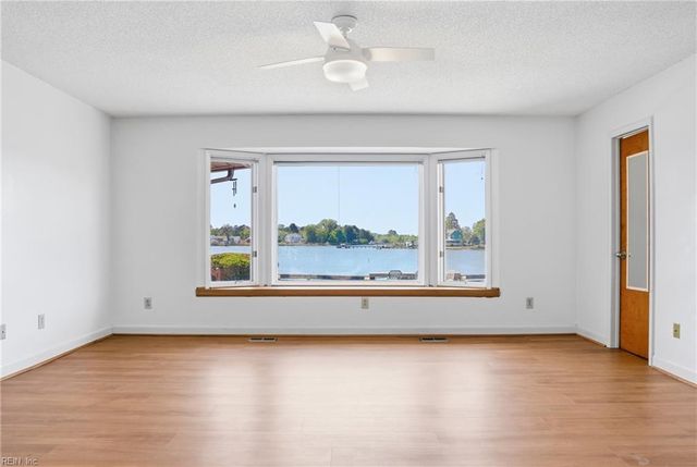 500 Sterling RD, Virginia Beach, VA 23464