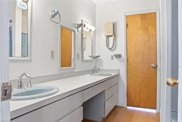 500 Sterling RD, Virginia Beach, VA 23464