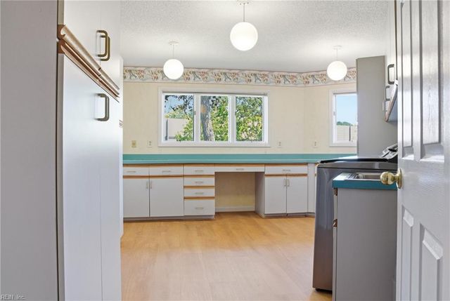 500 Sterling RD, Virginia Beach, VA 23464