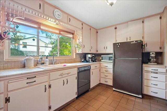 6086 Park Ave, Marysville, CA 95901