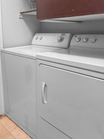 807 W 25th ST 312, Austin, TX 78705