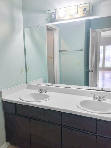 807 W 25th ST 312, Austin, TX 78705