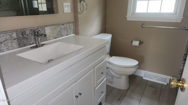 16 Woodridge Street, Albany, NY 12203