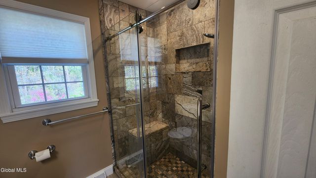 16 Woodridge Street, Albany, NY 12203