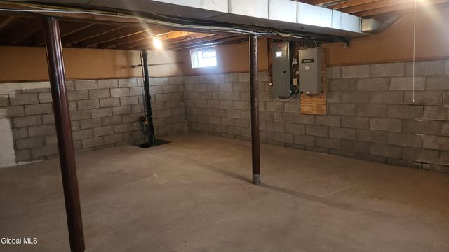 16 Woodridge Street, Albany, NY 12203