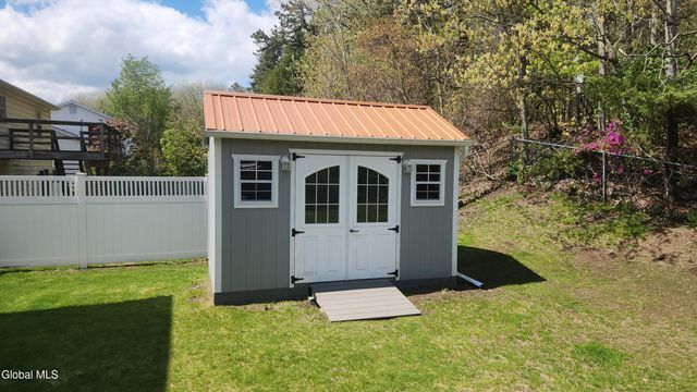 16 Woodridge Street, Albany, NY 12203