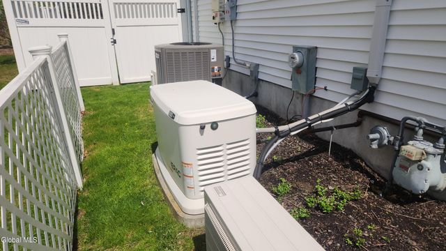 16 Woodridge Street, Albany, NY 12203