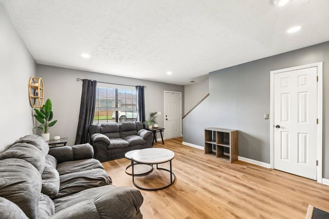 254 Mayflower Ln, N, Madison, TN 37115