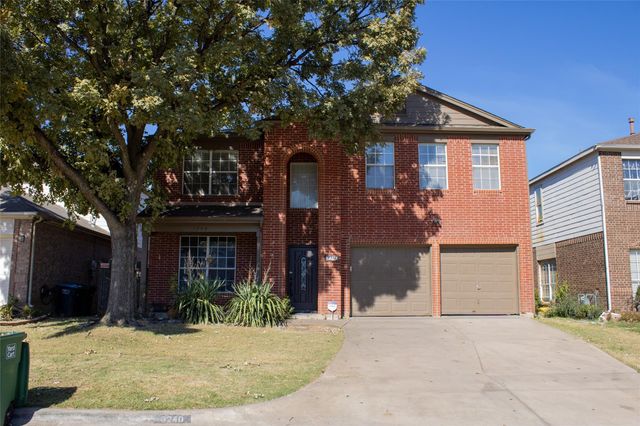 3240 Roddy Drive, Fort Worth, TX 76123