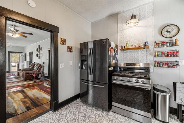 821 S Bickford Avenue, El Reno, OK 73036