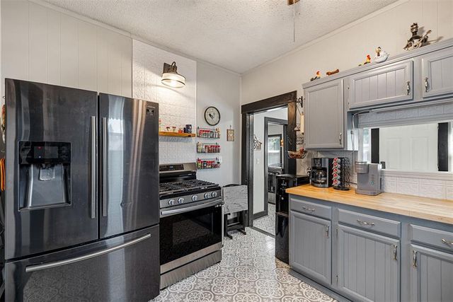 821 S Bickford Avenue, El Reno, OK 73036