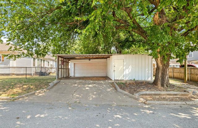 821 S Bickford Avenue, El Reno, OK 73036