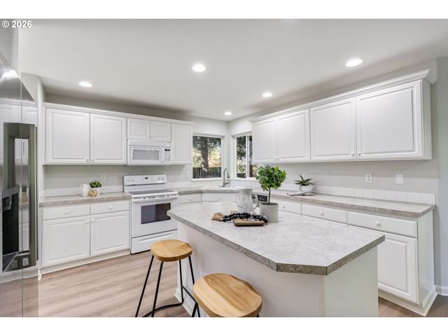1861 Se 47TH Ave, Hillsboro, OR 97123