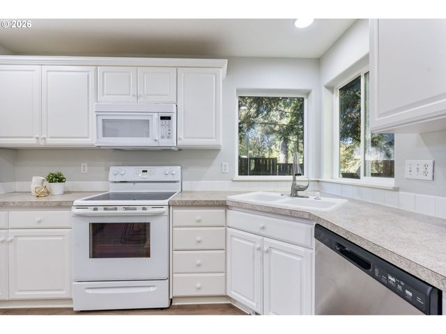 1861 Se 47TH Ave, Hillsboro, OR 97123